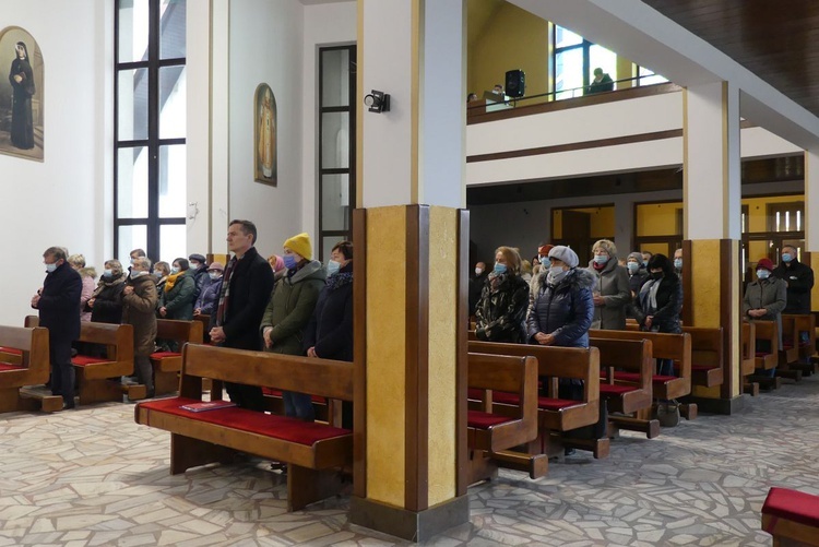 Inauguracja programu pomocy żywnościowej z Caritas w Janowicach