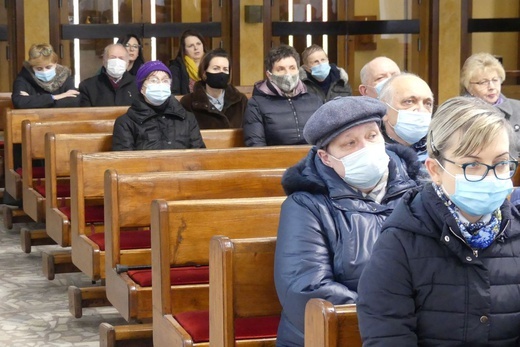Inauguracja programu pomocy żywnościowej z Caritas w Janowicach