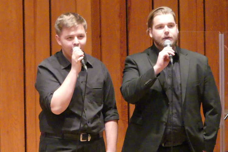 Koncert bielskiej szkoły muzycznej dla Hospicjum św. Kamila - 2022
