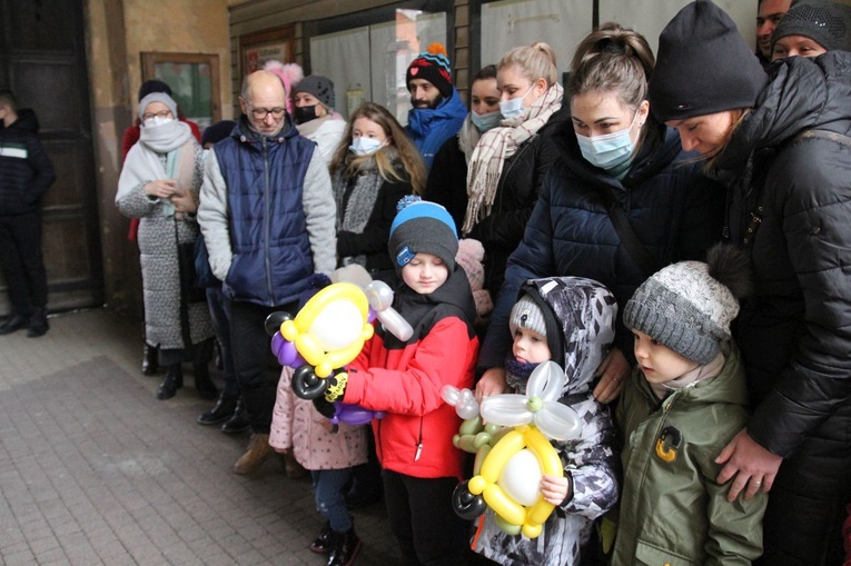Dzieci z Kęt i Brzeszcz świętowały imieniny swojego przedszkola, któremu patronuje Dzieciątko Jezus.