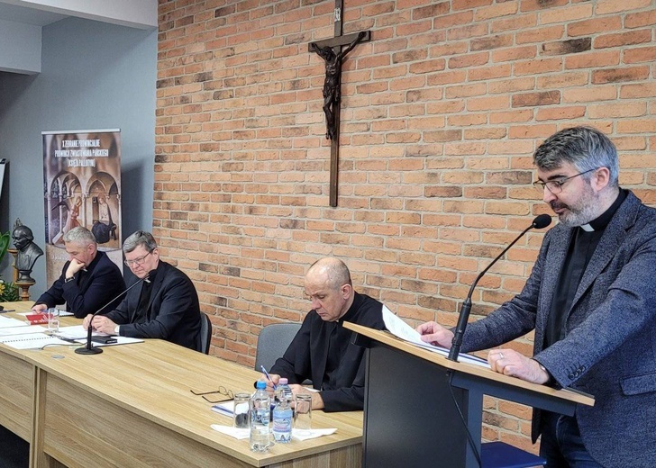 Abp Adrian Galbas odwiedził ząbkowicki DOM pallotynów