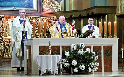 Duszpasterze modlili się za chorych z całej diecezji.