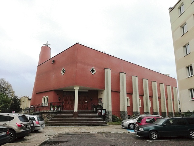 Spotkania odbywają się w świątyni na Zielonym Trójkącie.
