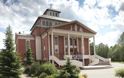 Sanktuarium Matki Bożej Dobrej Drogi w Gliwicach  (1992–2003 r., Zenon Nasterski). 
