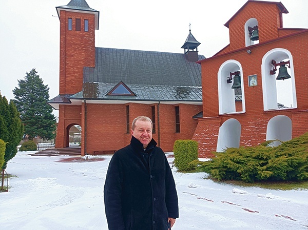 ▲	Ksiądz Józef zaznacza, że modli się o nowe powołania kapłańskie i zakonne. 