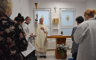 Poświęcona kaplica znajduje się w sopockim Pomorskim Centrum Reumatologicznym.