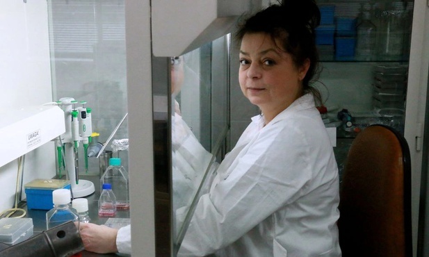 Prof. dr hab. Agnieszka Szuster-Ciesielska jest wirusologiem i immunologiem pracującym na UMCS.