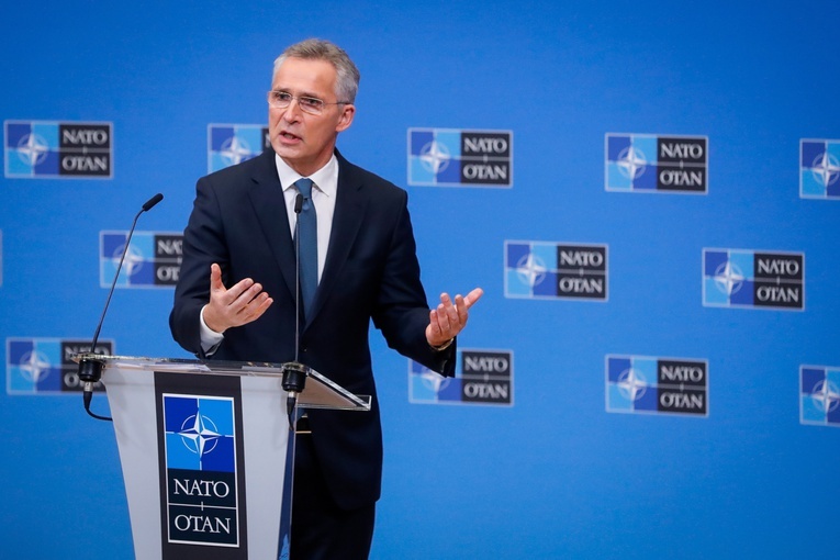 Stoltenberg: Rosja próbuje wygenerować pretekst, by uderzyć na Ukrainę 