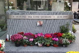 Grobowiec ks. Luigi Giussaniniego w Mediolanie