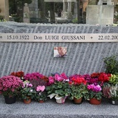 Grobowiec ks. Luigi Giussaniniego w Mediolanie