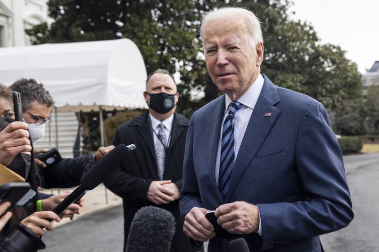 Biden: wszystko wskazuje na to, że Rosja szykuje się do wejścia na Ukrainę