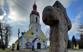 Stuletni kościół w Radoszowach