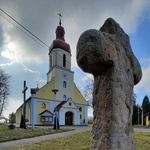 Stuletni kościół w Radoszowach