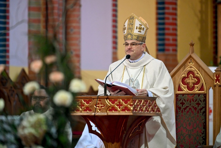 Msza św. i spotkanie w ramach konsultacji synodalnych