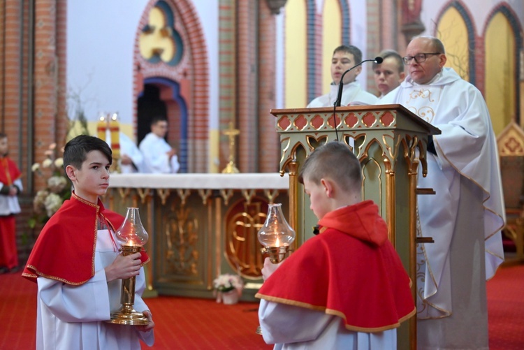 Msza św. i spotkanie w ramach konsultacji synodalnych