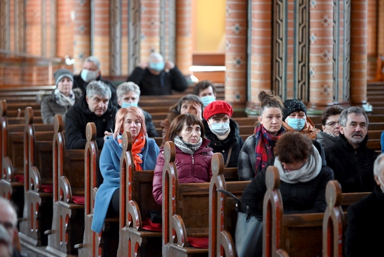 Msza św. i spotkanie w ramach konsultacji synodalnych
