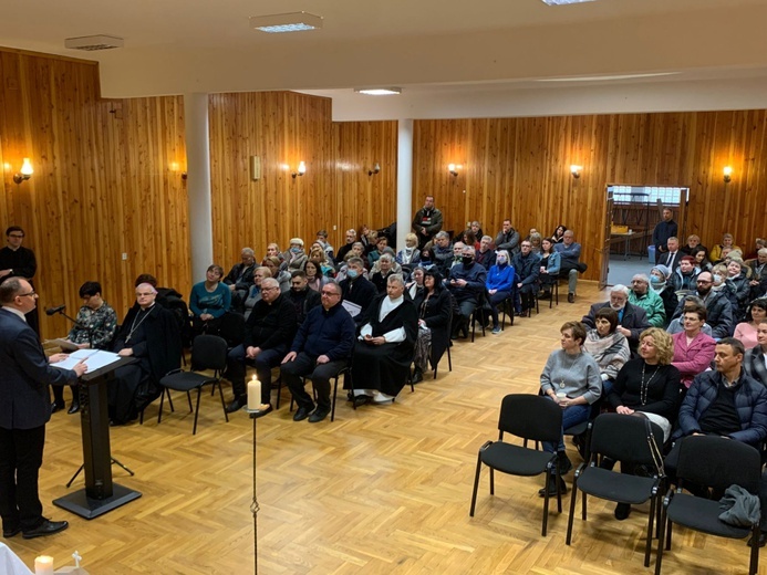 Msza św. i spotkanie w ramach konsultacji synodalnych