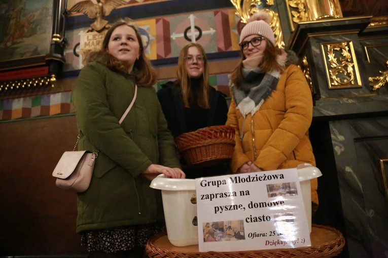 Słodki kiermasz w Chorzelowie