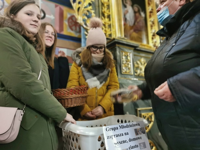 Słodki kiermasz w Chorzelowie