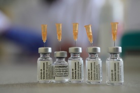 UE wyrzuca szczepionki, a Afryka cierpi