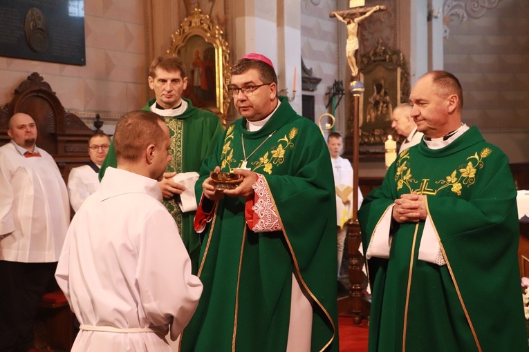 Rejonowi łęczyckiemu dedykowano temat liturgii, sakramentów.