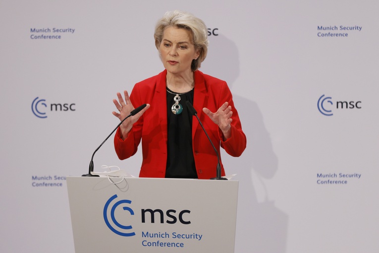 Von der Leyen i Michel: Unia zareaguje nałożeniem sankcji na osoby zamieszane w uznanie niezależności "republik ludowych" Doniecka i Ługańska 