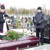 	Na cmentarzu pożegnał go ks. Krzysztof Ziobrowski, wieloletni przyjaciel rodziny.