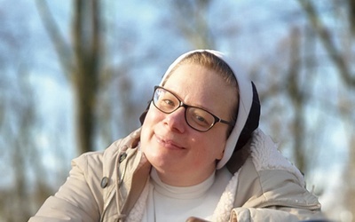 	– W literaturze i teatrze najłatwiej mi wyrazić to, co jest dla mnie najważniejsze – mówi dominikanka.