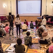 ▼	Wirtualna wycieczka do jaskiń z malarstwem naskalnym.