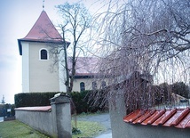 Kościół parafialny w Białej.