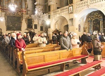 Na nabożeństwo przybyło wielu chętnych. 