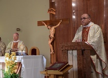 Msza św. rozoczęła I spotkanie synodalne w rejonie skierniewickim.