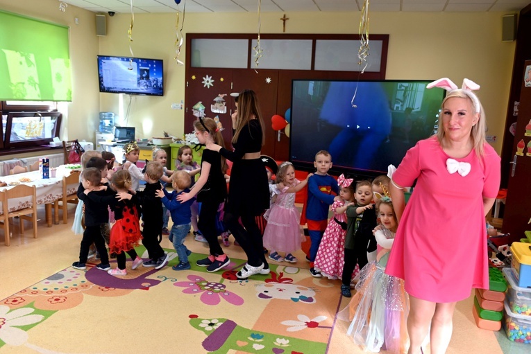 Bal karnawałowy u sióstr prezentek