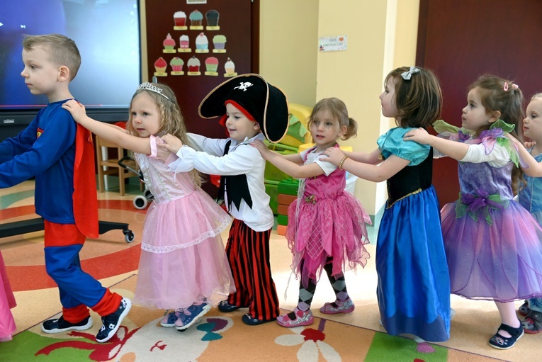 Bal karnawałowy u sióstr prezentek