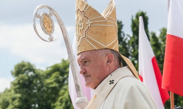 Archidiecezja warszawska przygotowuje miejsca dla uchodźców z Ukrainy