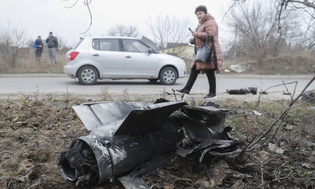 Najnowsze podsumowanie sytuacji: wojska zbliżają się do Kijowa; ostrzał Charkowa; walki w Mariupolu