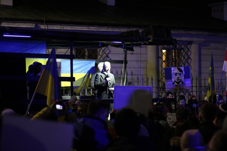 Broń dla Ukrainy! Protest przed rosyjską ambasadą [GALERIA ZDJĘĆ] 