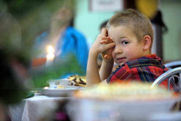 Ekspertka: rozmawiajmy z dzieckiem o wojnie, nie popadając w skrajności