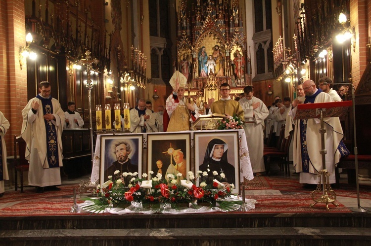 Tarnów. Noc walki o błogosławieństwo dla Polski