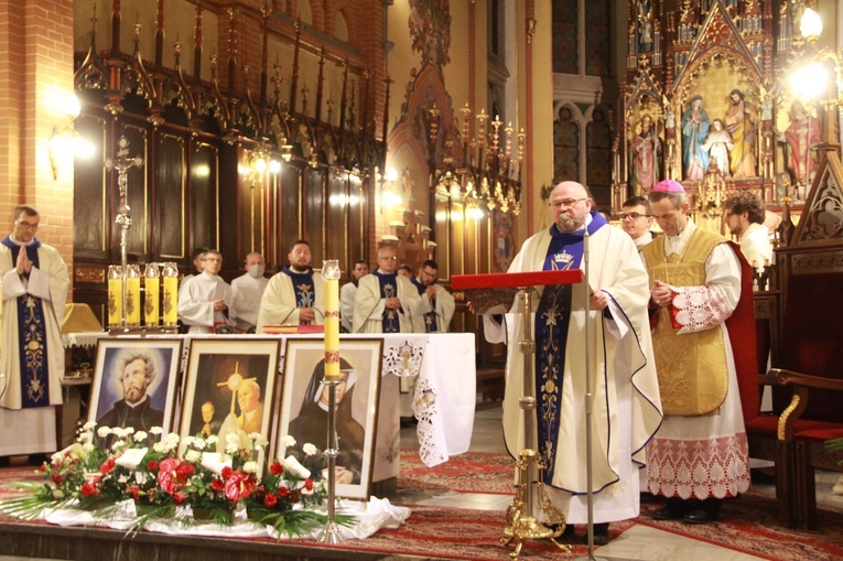 Tarnów. Noc walki o błogosławieństwo dla Polski