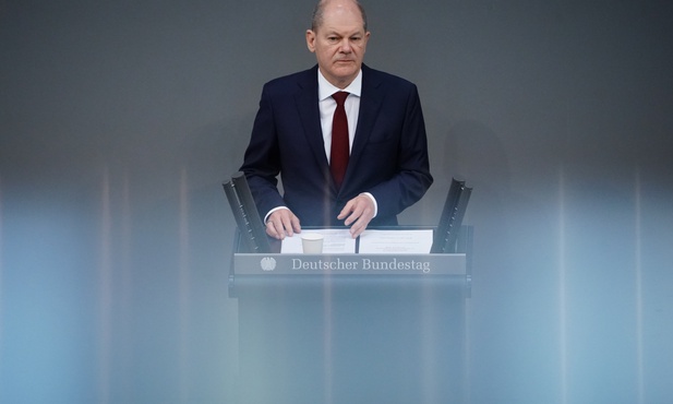Scholz: zamykamy wszystkie banki rosyjskie i wyłączamy im system SWIFT