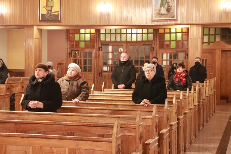 Bobrowniki. Całonocne czuwanie w intencji pokoju na Ukrainie