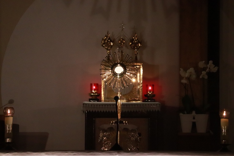 Bobrowniki. Całonocne czuwanie w intencji pokoju na Ukrainie