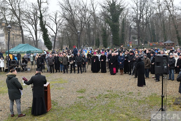 Gubin. Polsko-niemiecki różaniec w intencji pokoju na Ukrainie