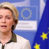 Szefowa KE: UE po raz pierwszy sfinansuje zakup i dostawę broni do zaatakowanego kraju 