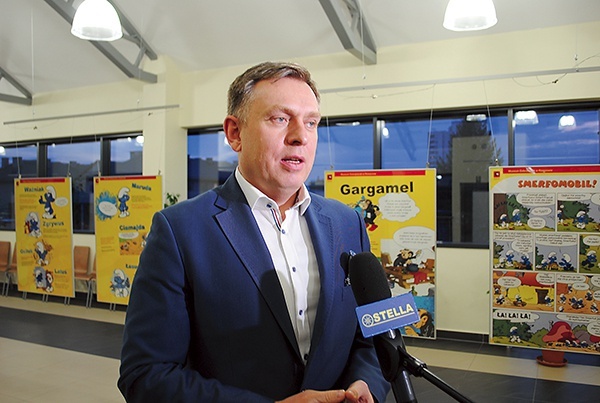 Profesor Furtak projektuje salon Stalowej Woli.