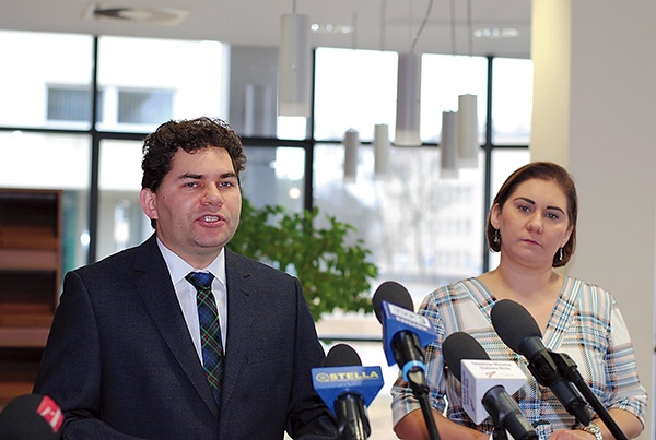 Prezydent zaapelował do mieszkańców o zgłaszanie się na spotkania w MBP zgodnie z harmonogramem.