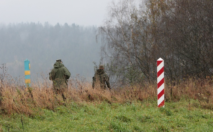 Alert BRAVO oznacza wzmocnienie ochrony nie tylko granic, ale też m.in. miejsc z dużymi skupiskami ludzi. 