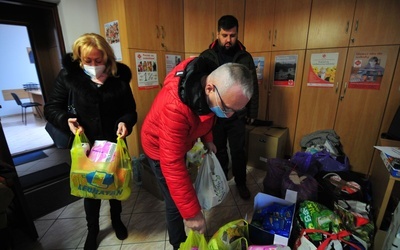 Pierwsi uchodźcy z Ukrainy już w miejscach noclegowych Caritas