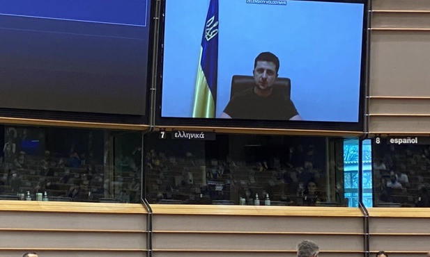 Prezydent Zełeński w PE: Unia będzie mocniejsza z Ukrainą